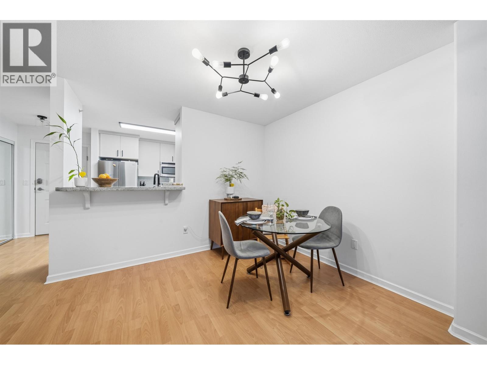 210 5281 Oakmount Crescent, Burnaby, British Columbia  V5H 4S7 - Photo 8 - R3086461