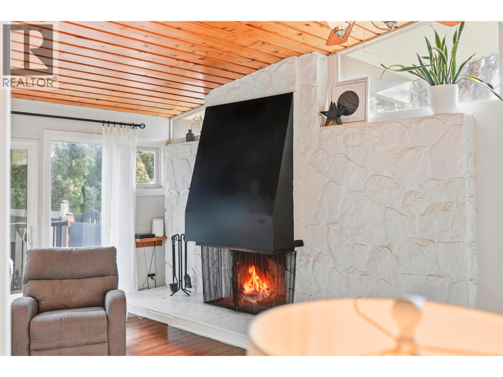 2520 Glenview Avenue, Kamloops, British Columbia  V2B 1P2 - Photo 5 - 10373647