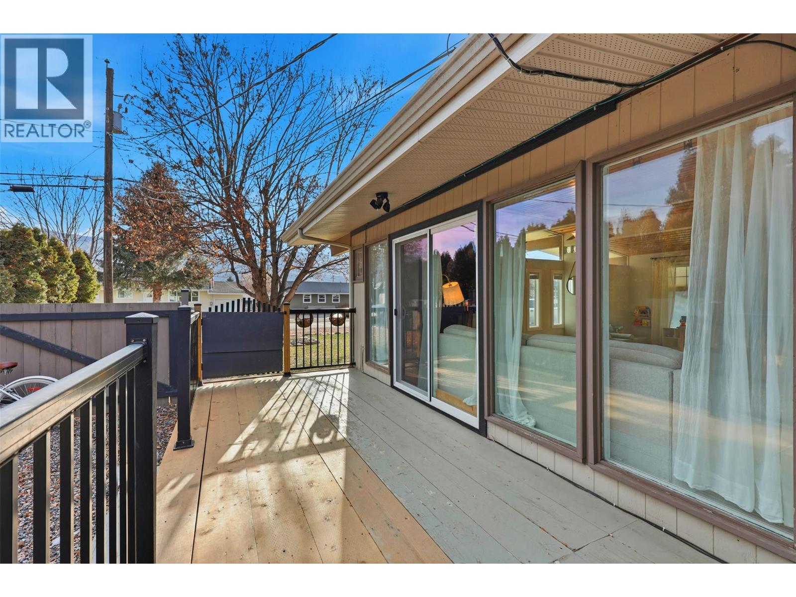 2520 Glenview Avenue, Kamloops, British Columbia  V2B 1P2 - Photo 37 - 10373647