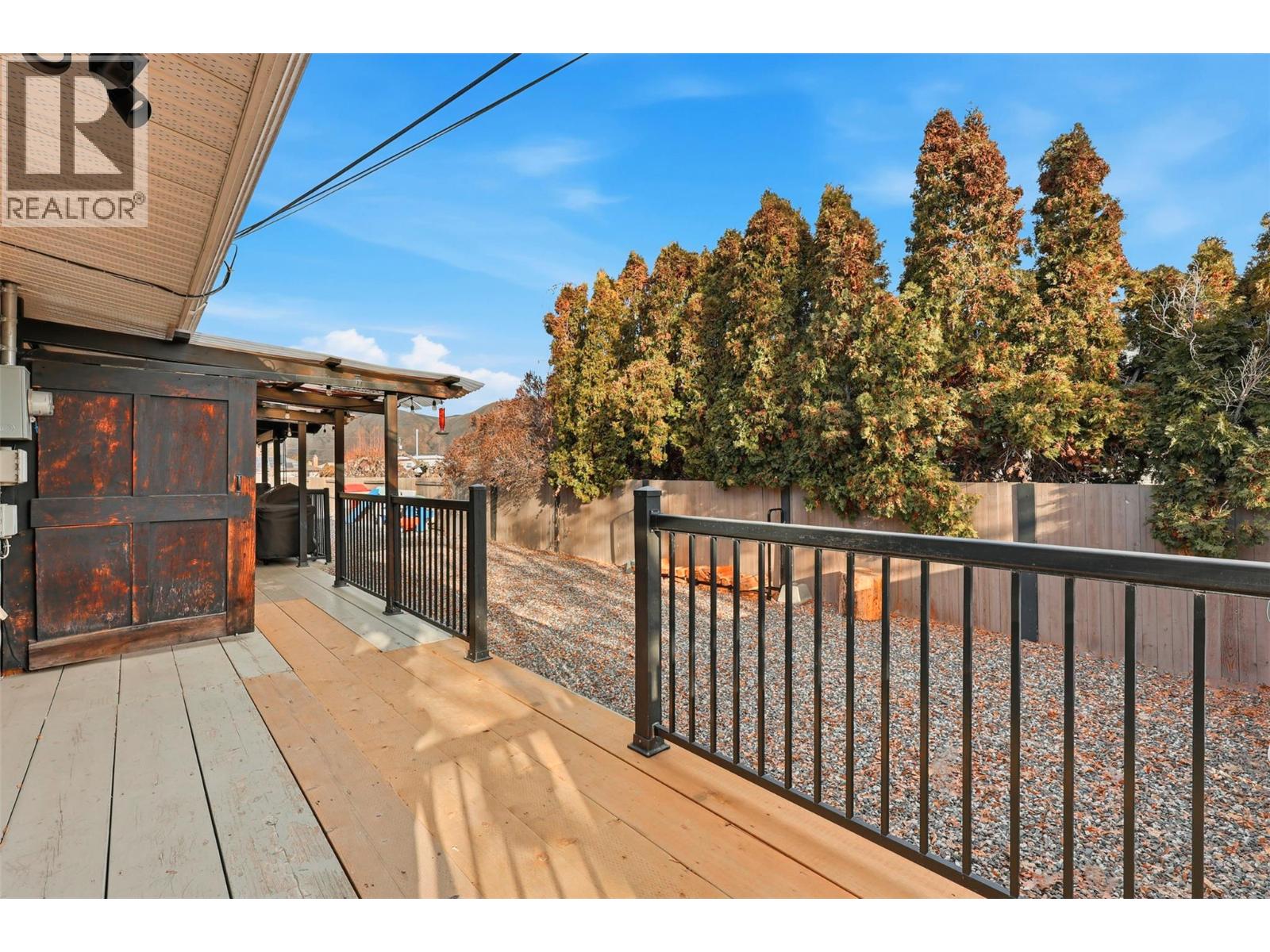 2520 Glenview Avenue, Kamloops, British Columbia  V2B 1P2 - Photo 38 - 10373647