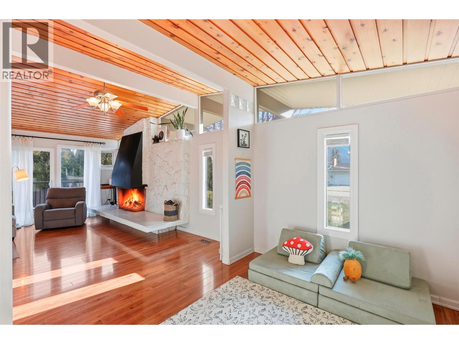 2520 Glenview Avenue, Kamloops, British Columbia  V2B 1P2 - Photo 20 - 10373647