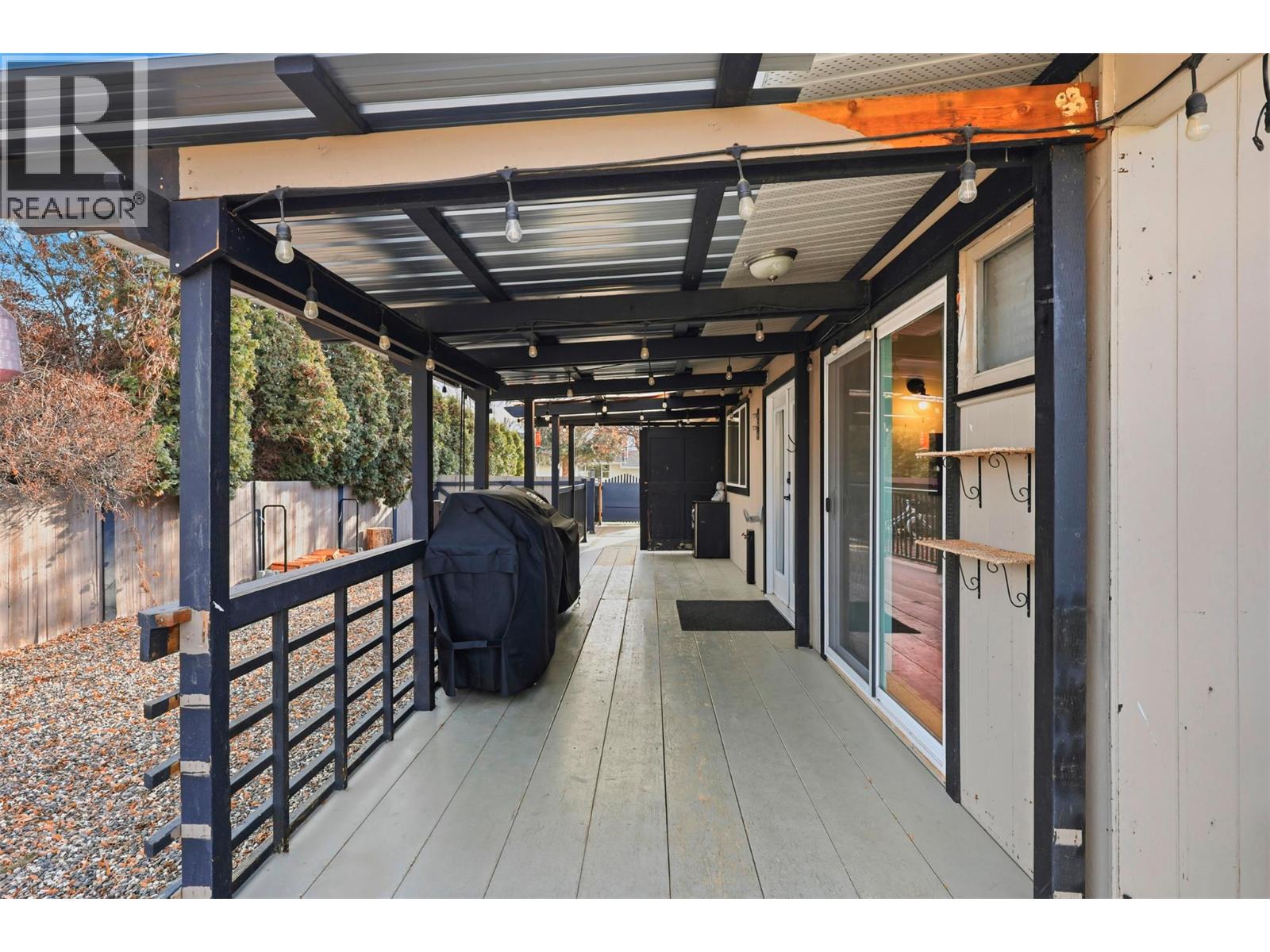 2520 Glenview Avenue, Kamloops, British Columbia  V2B 1P2 - Photo 40 - 10373647