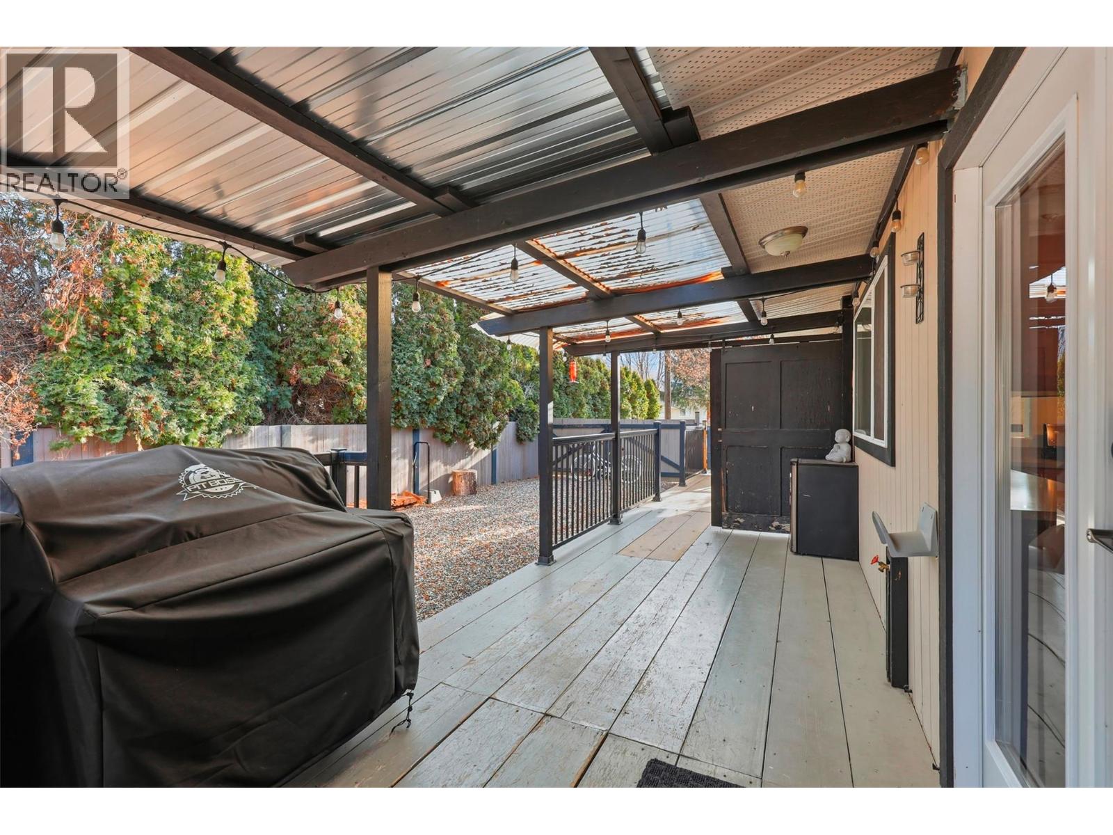 2520 Glenview Avenue, Kamloops, British Columbia  V2B 1P2 - Photo 13 - 10373647