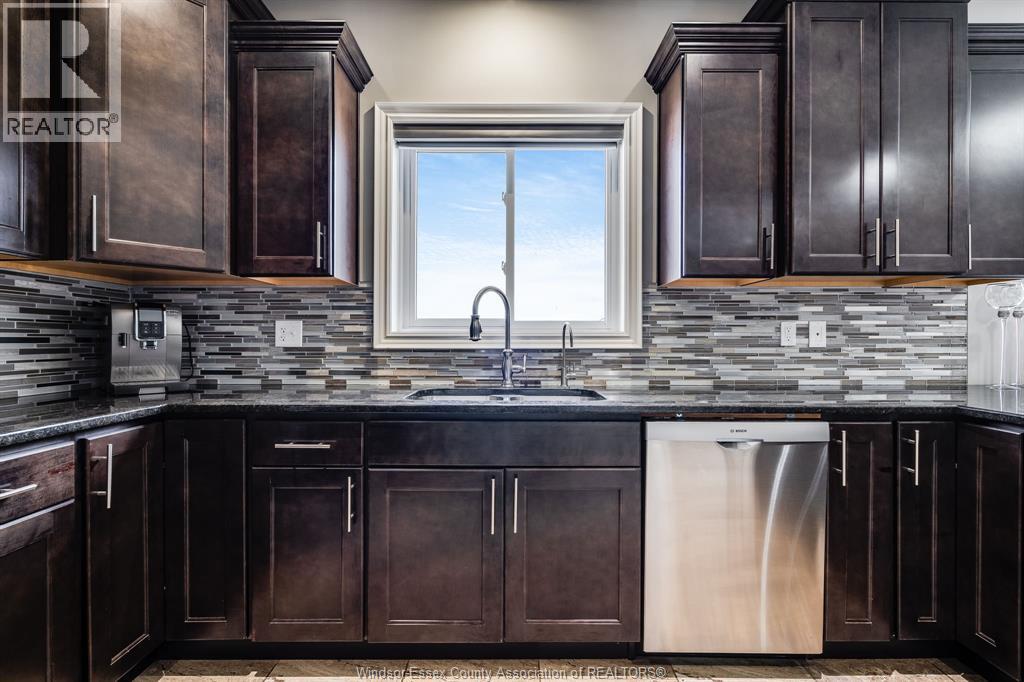 2125 Fox Run Road, Leamington, Ontario  N8H 3V7 - Photo 12 - 26002520