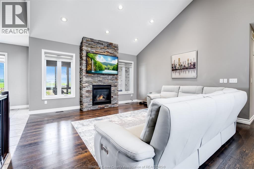 2125 Fox Run Road, Leamington, Ontario  N8H 3V7 - Photo 3 - 26002520