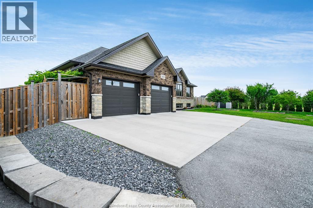 2125 Fox Run Road, Leamington, Ontario  N8H 3V7 - Photo 35 - 26002520