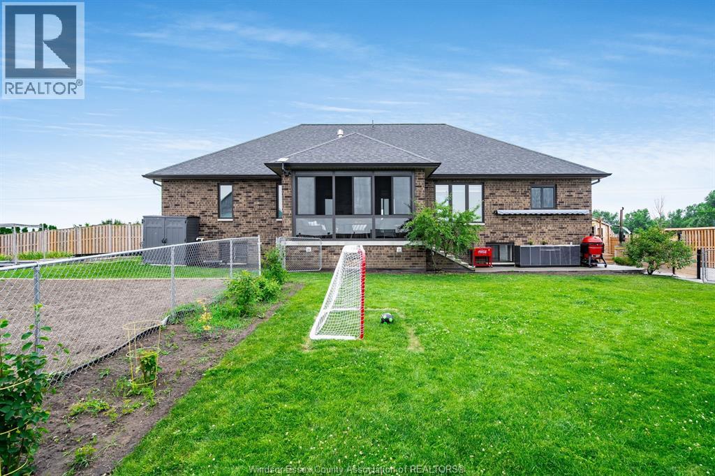 2125 Fox Run Road, Leamington, Ontario  N8H 3V7 - Photo 39 - 26002520