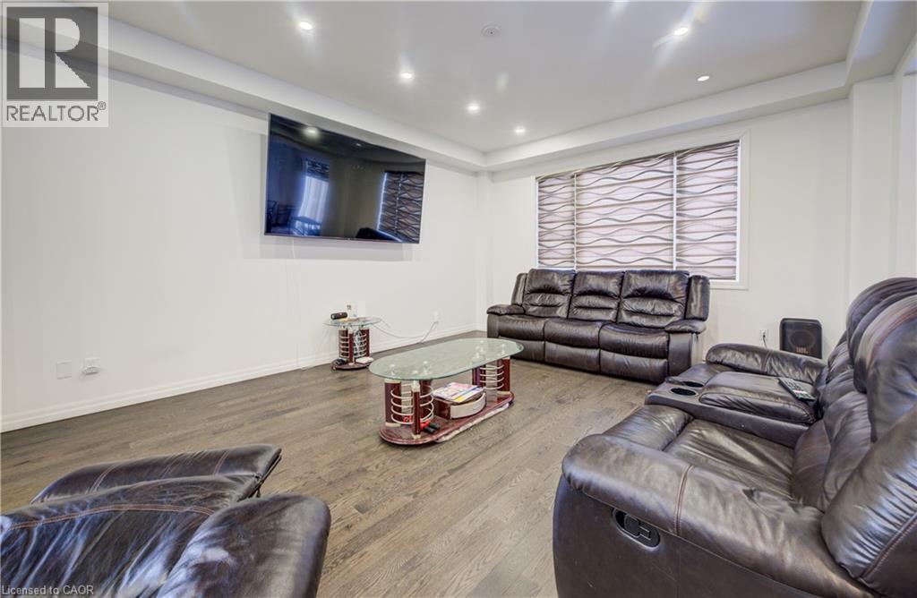 82 Castlebay Street, Kitchener, Ontario  N2R 1W6 - Photo 12 - 40802933