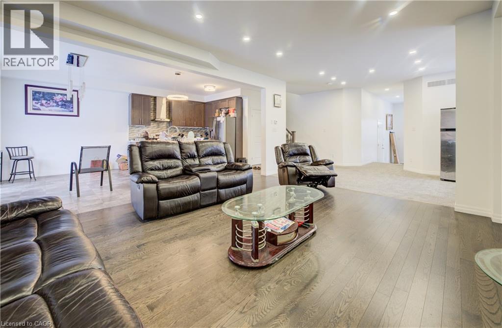 82 Castlebay Street, Kitchener, Ontario  N2R 1W6 - Photo 14 - 40802933