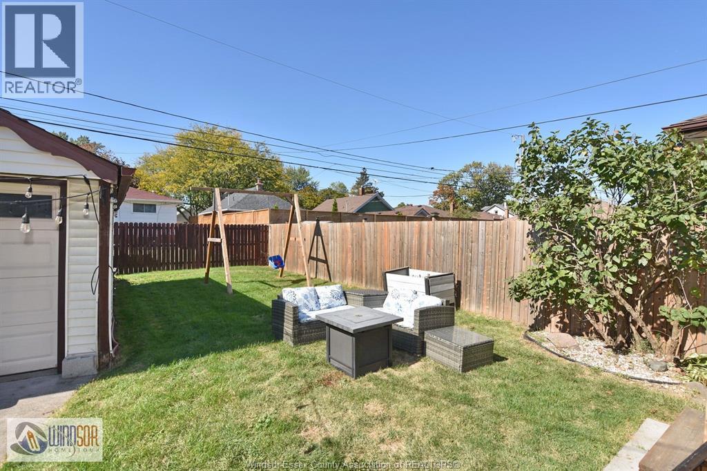 1359 Ellrose, Windsor, Ontario  N8Y 3X2 - Photo 4 - 26002604