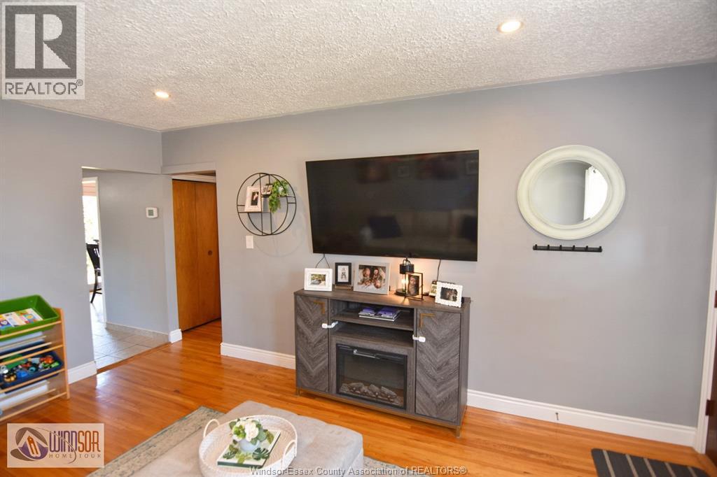 1359 Ellrose, Windsor, Ontario  N8Y 3X2 - Photo 8 - 26002604