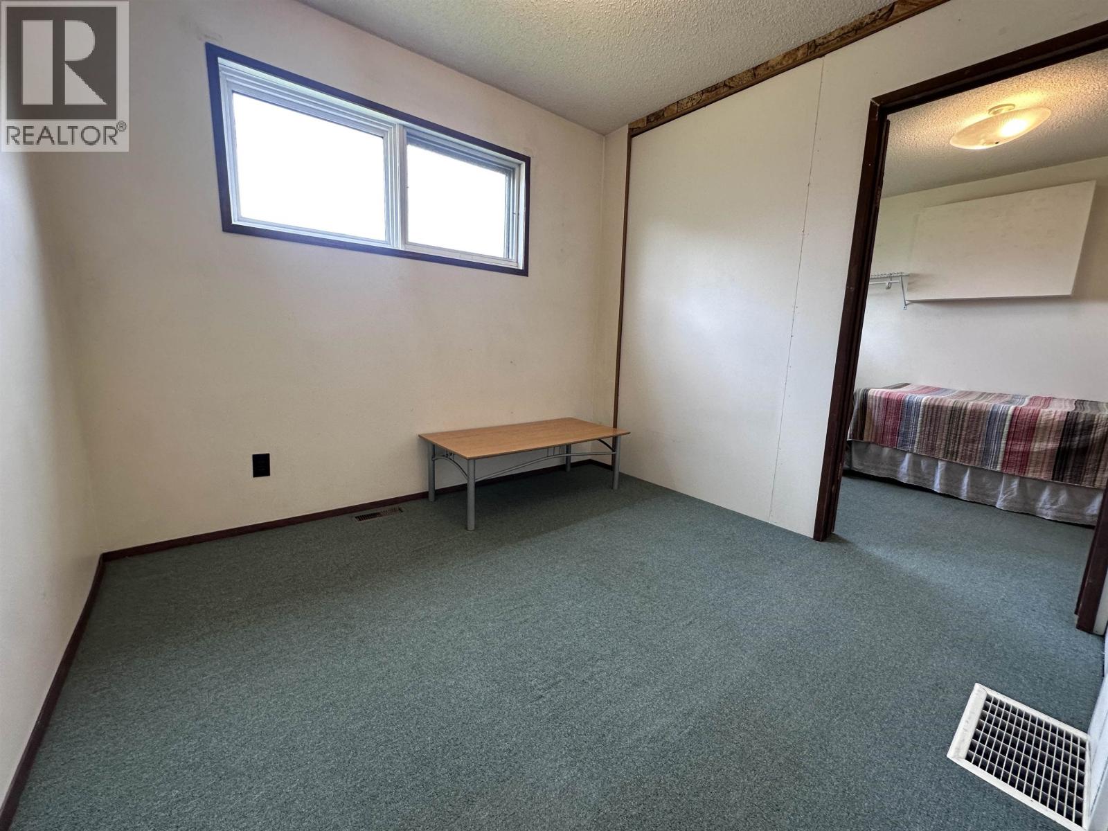 5216 Tamarack Crescent, Fort Nelson, British Columbia  V0C 1R0 - Photo 22 - R3086258