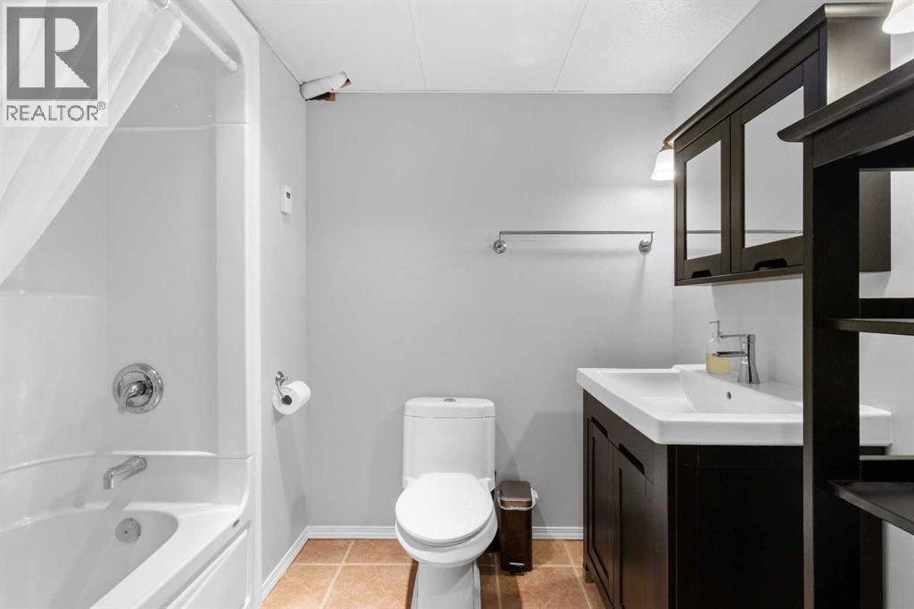 500 Queen Street, Elnora, Alberta  T0M 0Y0 - Photo 27 - A2271481