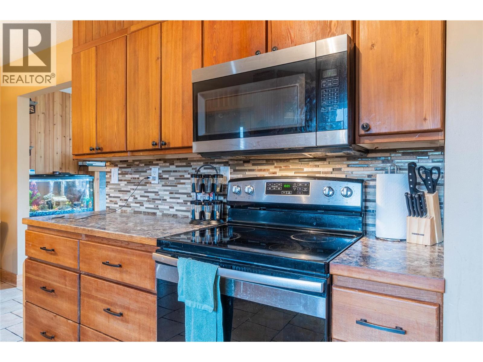 6402 Furrer Road, Kamloops, British Columbia  V2C 4V6 - Photo 7 - 10374983