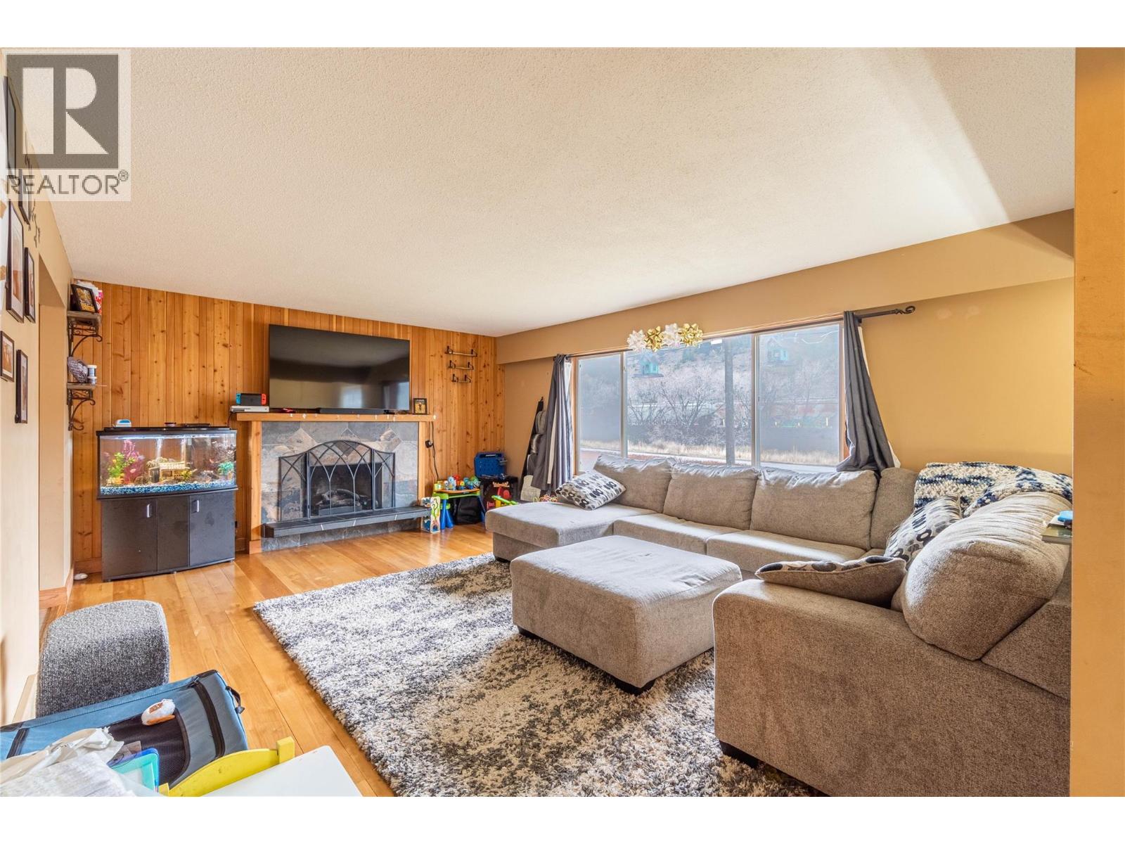 6402 Furrer Road, Kamloops, British Columbia  V2C 4V6 - Photo 9 - 10374983