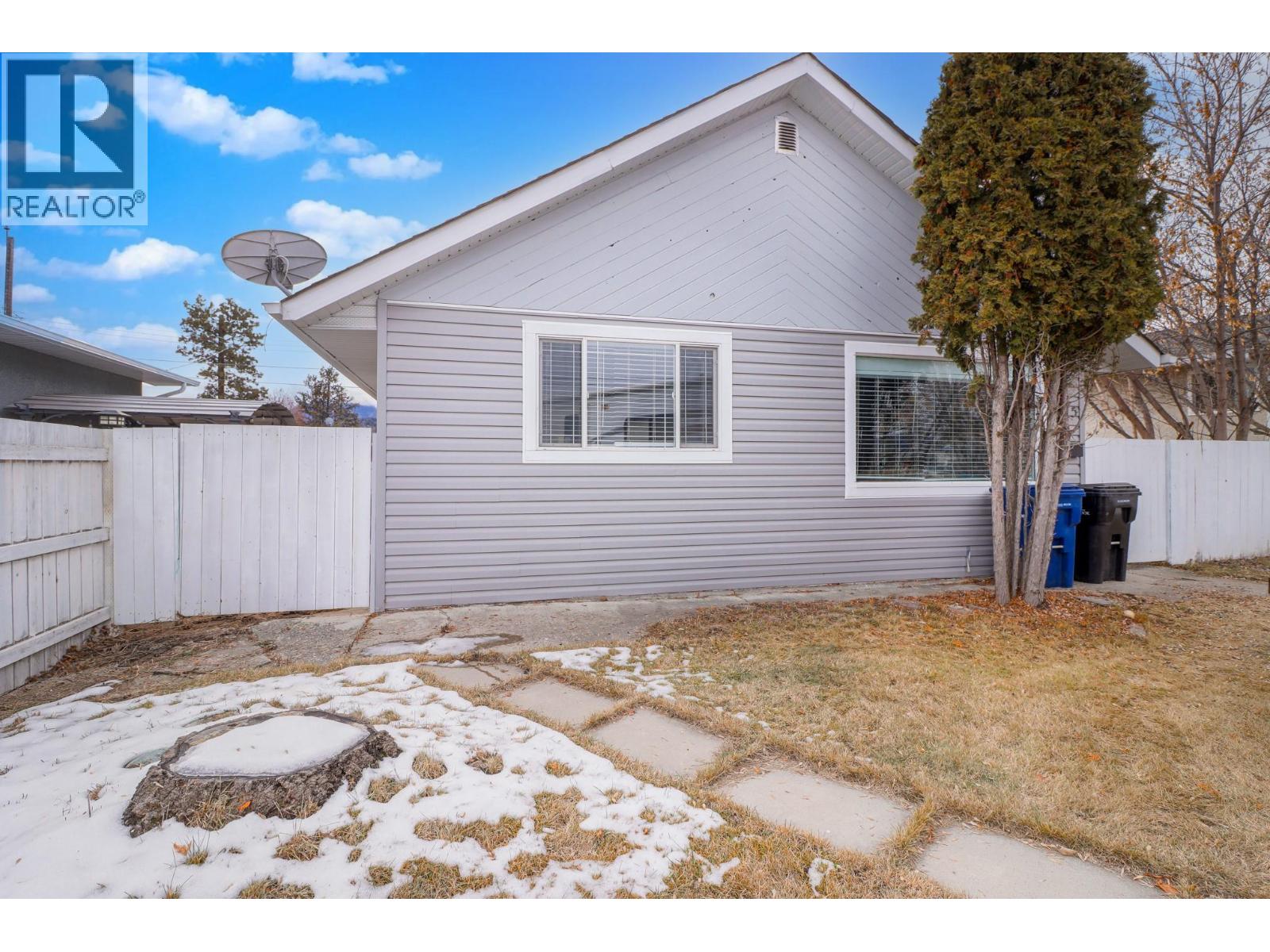 1815 2nd Street S, Cranbrook, British Columbia  V1C 1C6 - Photo 1 - 10374905