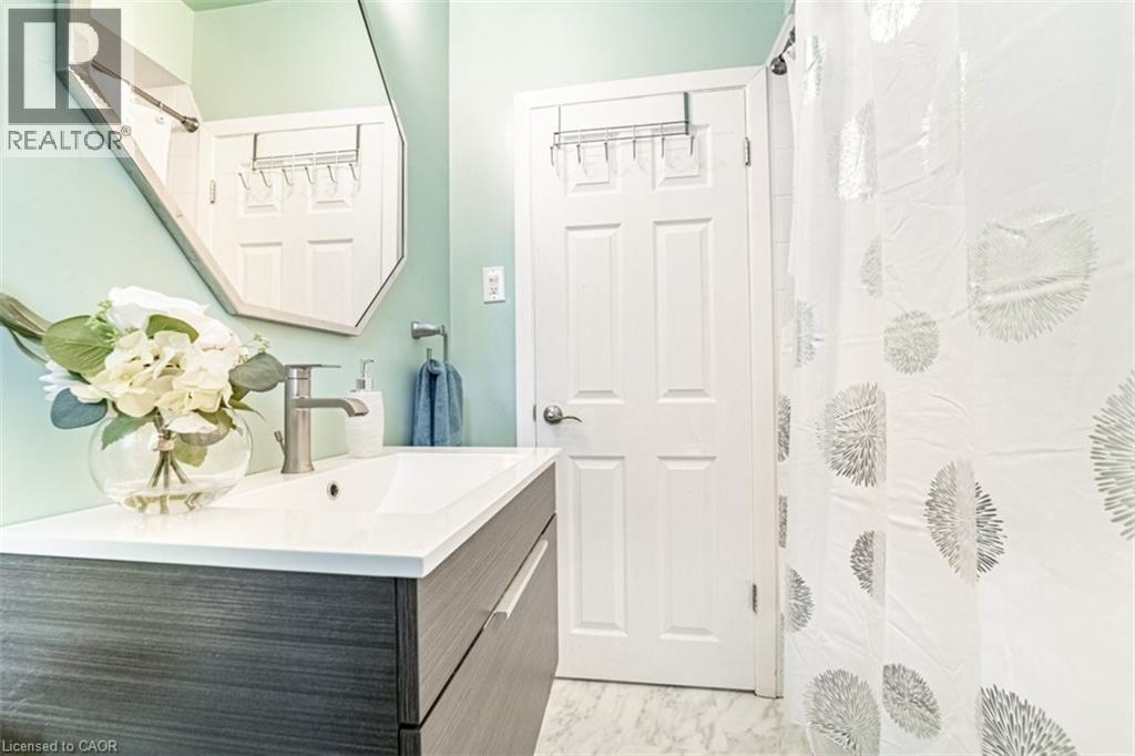 146 Welbourn Street, Hamilton, Ontario  L9A 3N4 - Photo 12 - 40802964