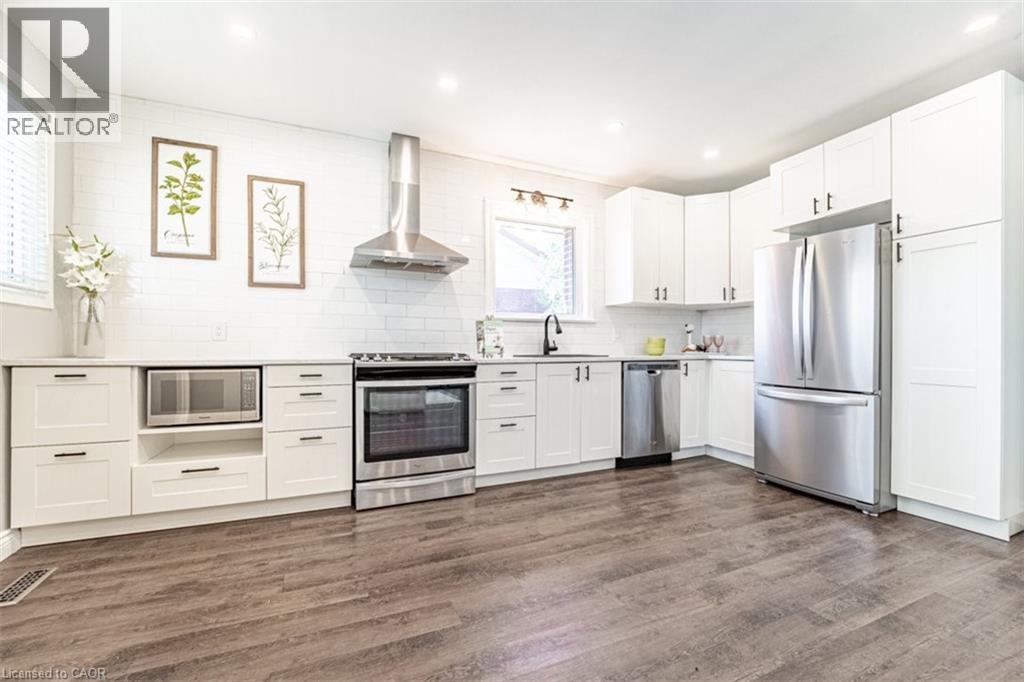 146 Welbourn Street, Hamilton, Ontario  L9A 3N4 - Photo 3 - 40802964