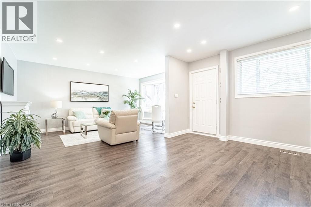 146 Welbourn Street, Hamilton, Ontario  L9A 3N4 - Photo 4 - 40802964