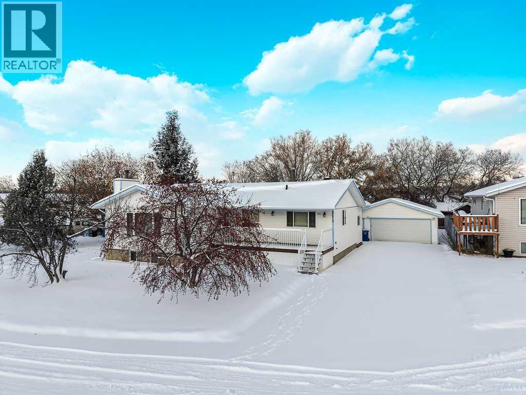 111 Christina Court, Fort Mcmurray, Alberta  T9K 1H3 - Photo 1 - A2266628