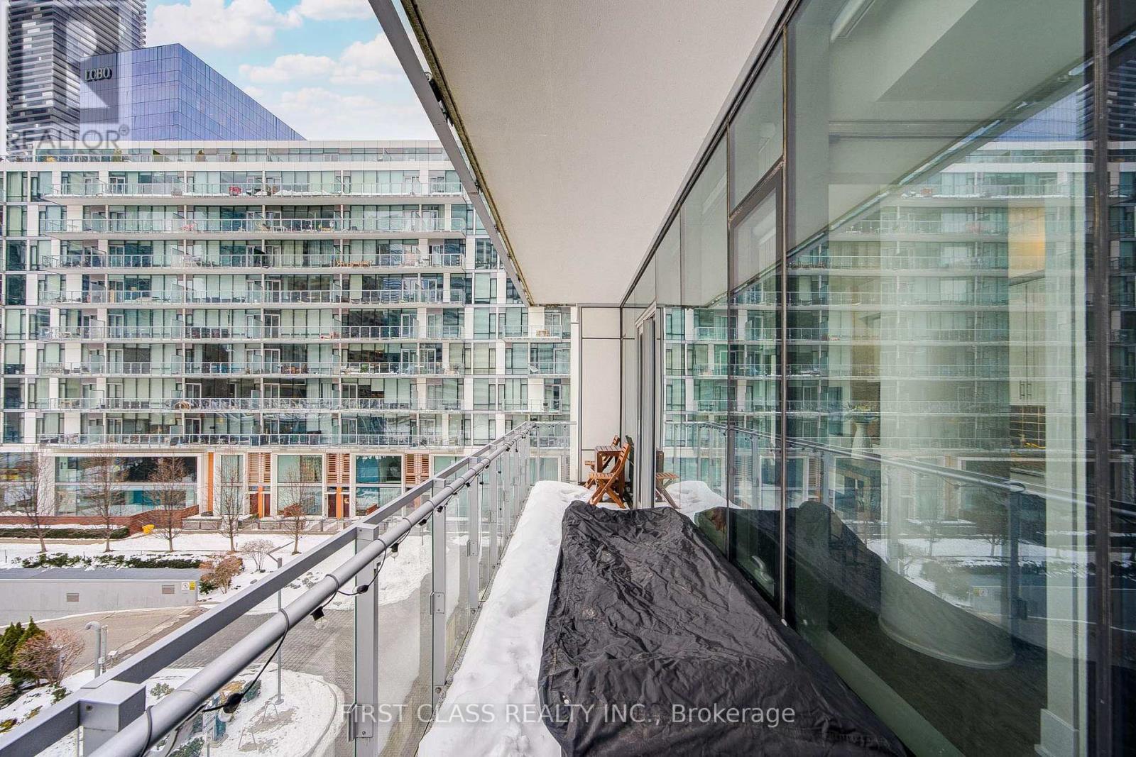 402 - 39 Queens Quay E, Toronto, Ontario  M5E 0A5 - Photo 10 - C12758484