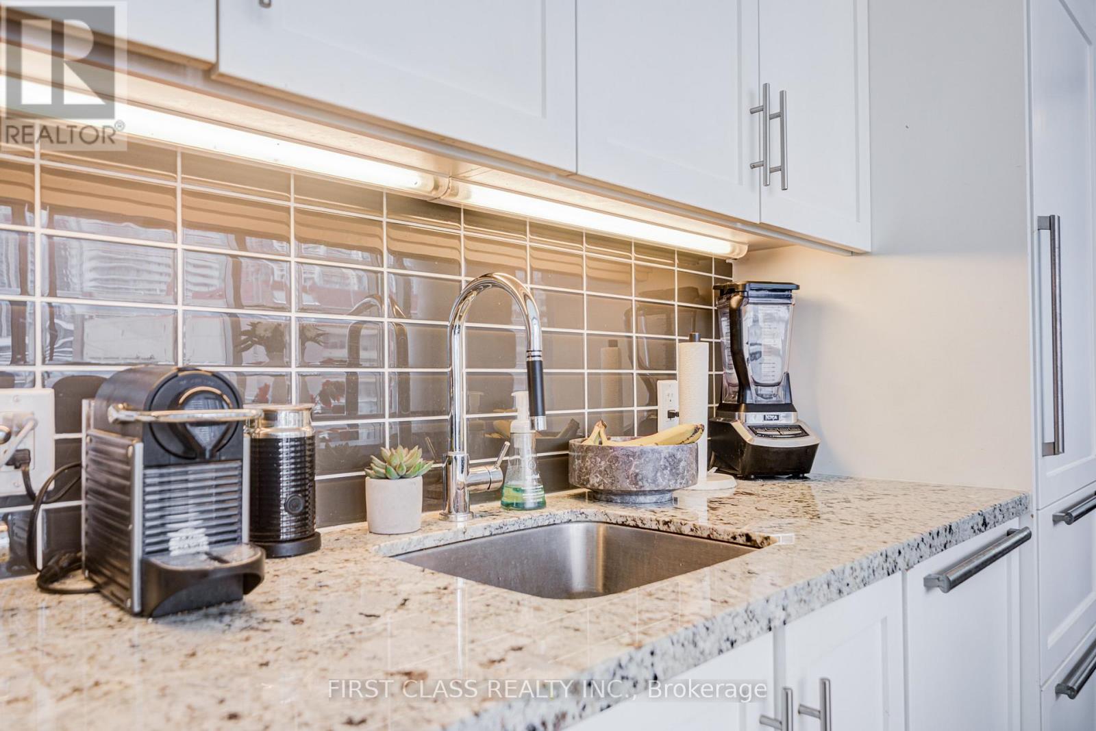 402 - 39 Queens Quay E, Toronto, Ontario  M5E 0A5 - Photo 27 - C12758484