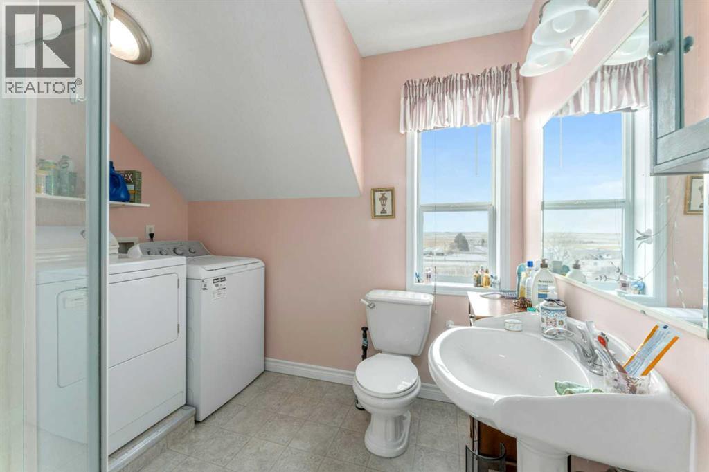 320077 Range Road 240, Rural Kneehill County, Alberta  T0M 2A0 - Photo 17 - A2279024