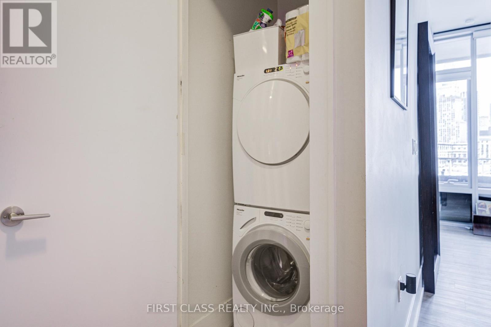 402 - 39 Queens Quay E, Toronto, Ontario  M5E 0A5 - Photo 17 - C12758484