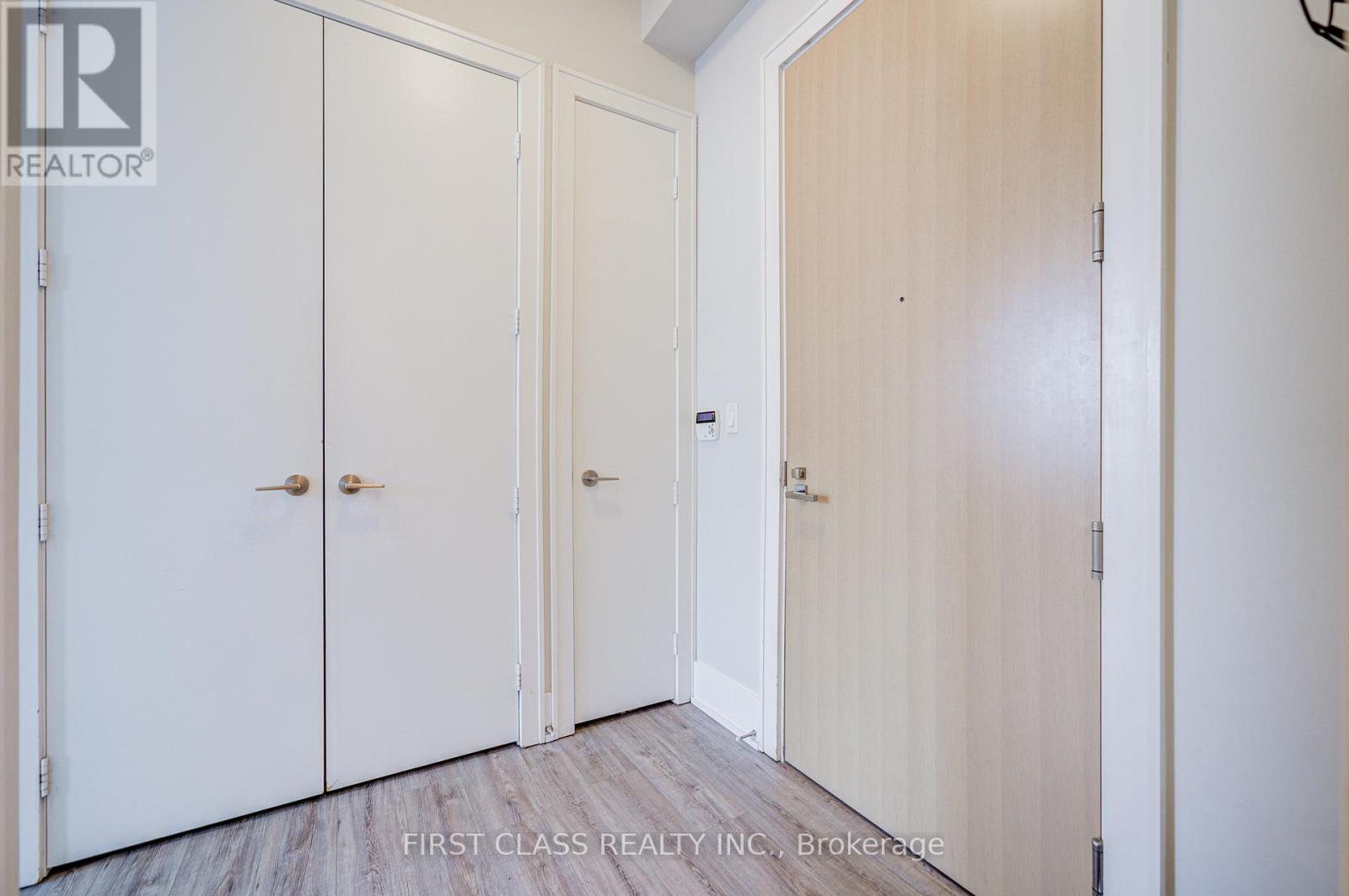 402 - 39 Queens Quay E, Toronto, Ontario  M5E 0A5 - Photo 6 - C12758484