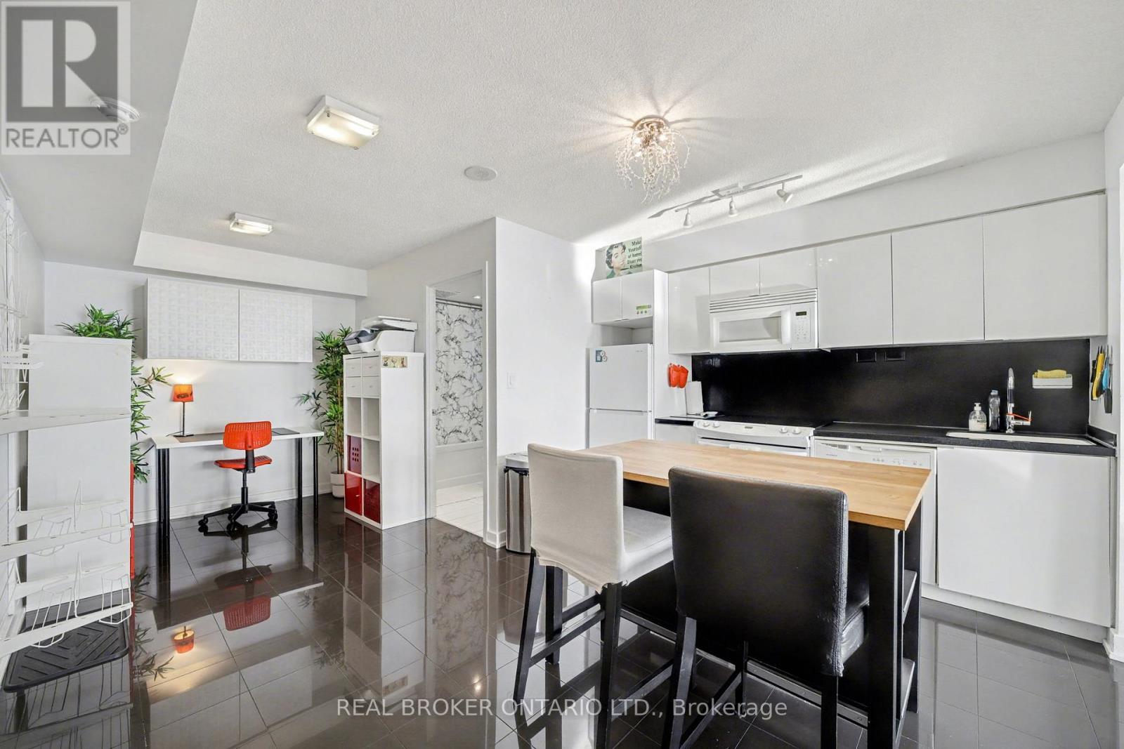 2608 - 15 Iceboat Terrace, Toronto, Ontario  M5V 4A5 - Photo 12 - C12758664