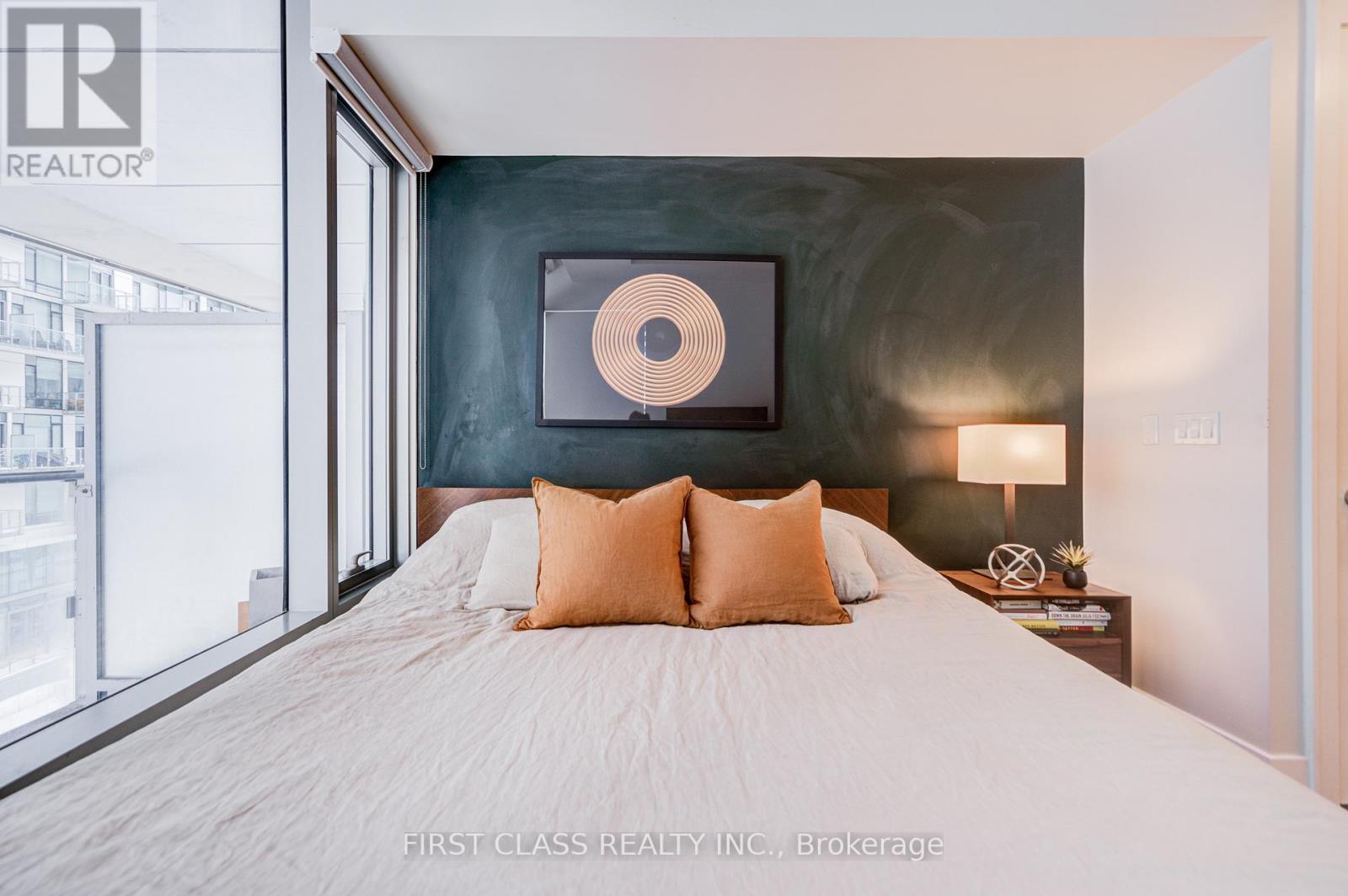 402 - 39 Queens Quay E, Toronto, Ontario  M5E 0A5 - Photo 7 - C12758484