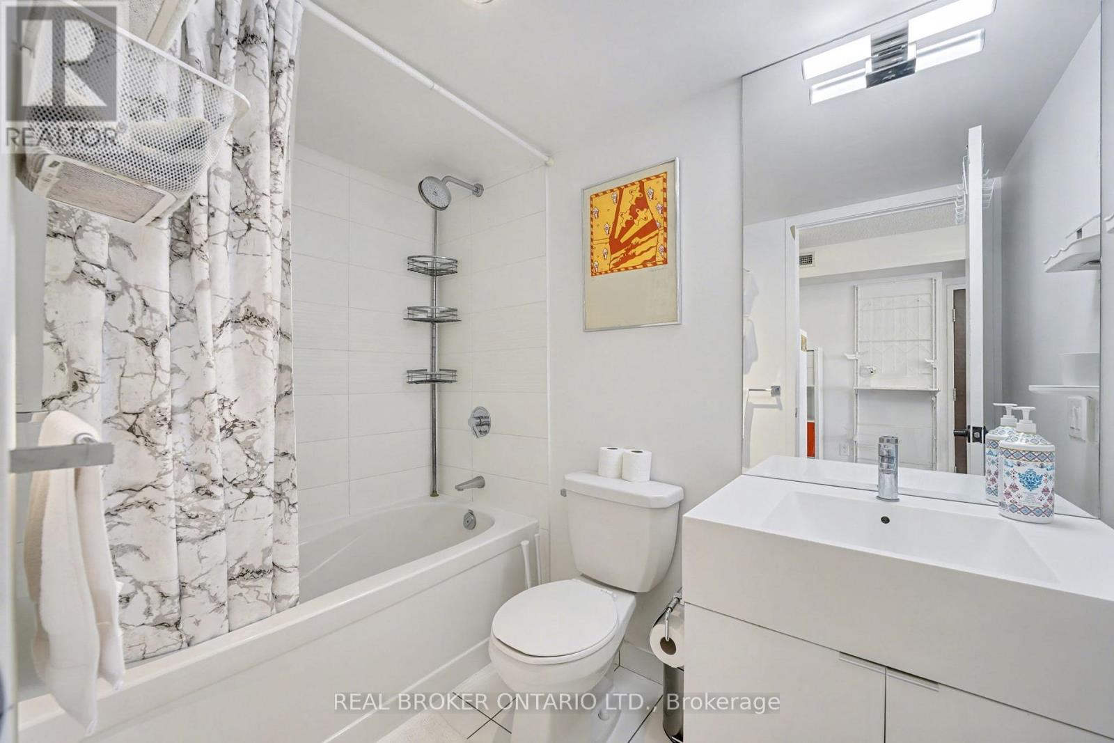 2608 - 15 Iceboat Terrace, Toronto, Ontario  M5V 4A5 - Photo 17 - C12758664