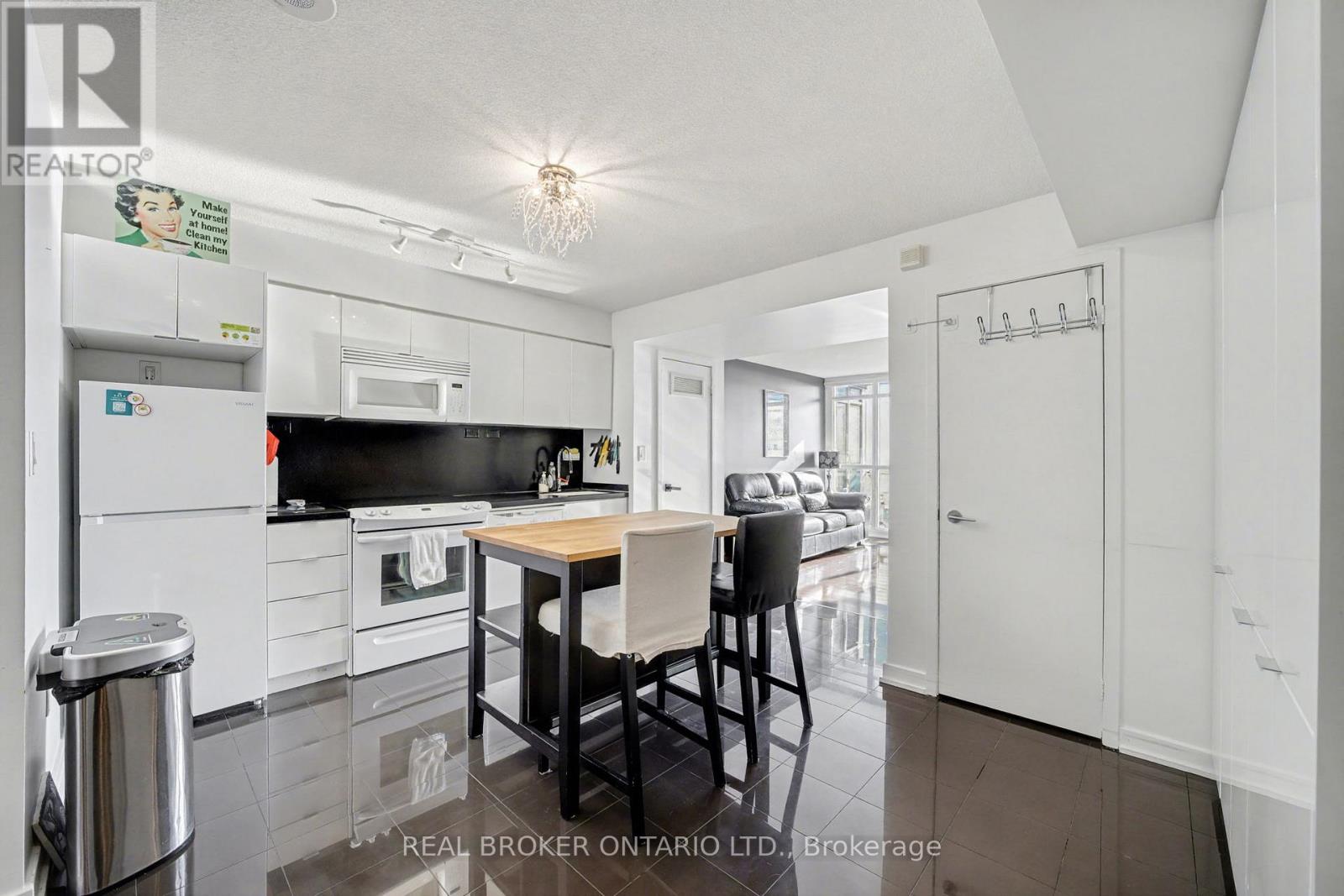 2608 - 15 Iceboat Terrace, Toronto, Ontario  M5V 4A5 - Photo 9 - C12758664