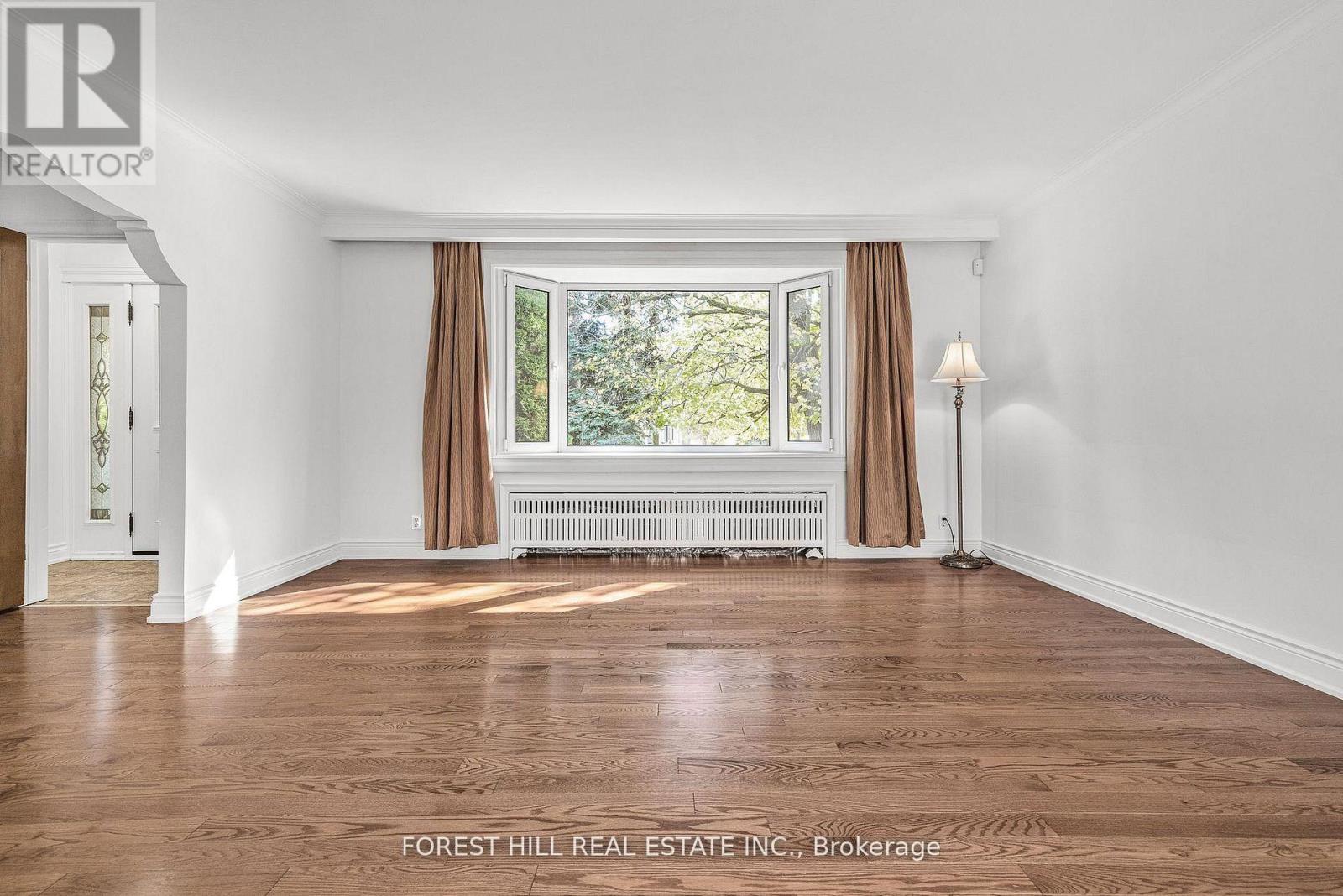 18 Irvington Crescent, Toronto, Ontario  M2N 2Z1 - Photo 3 - C12758746