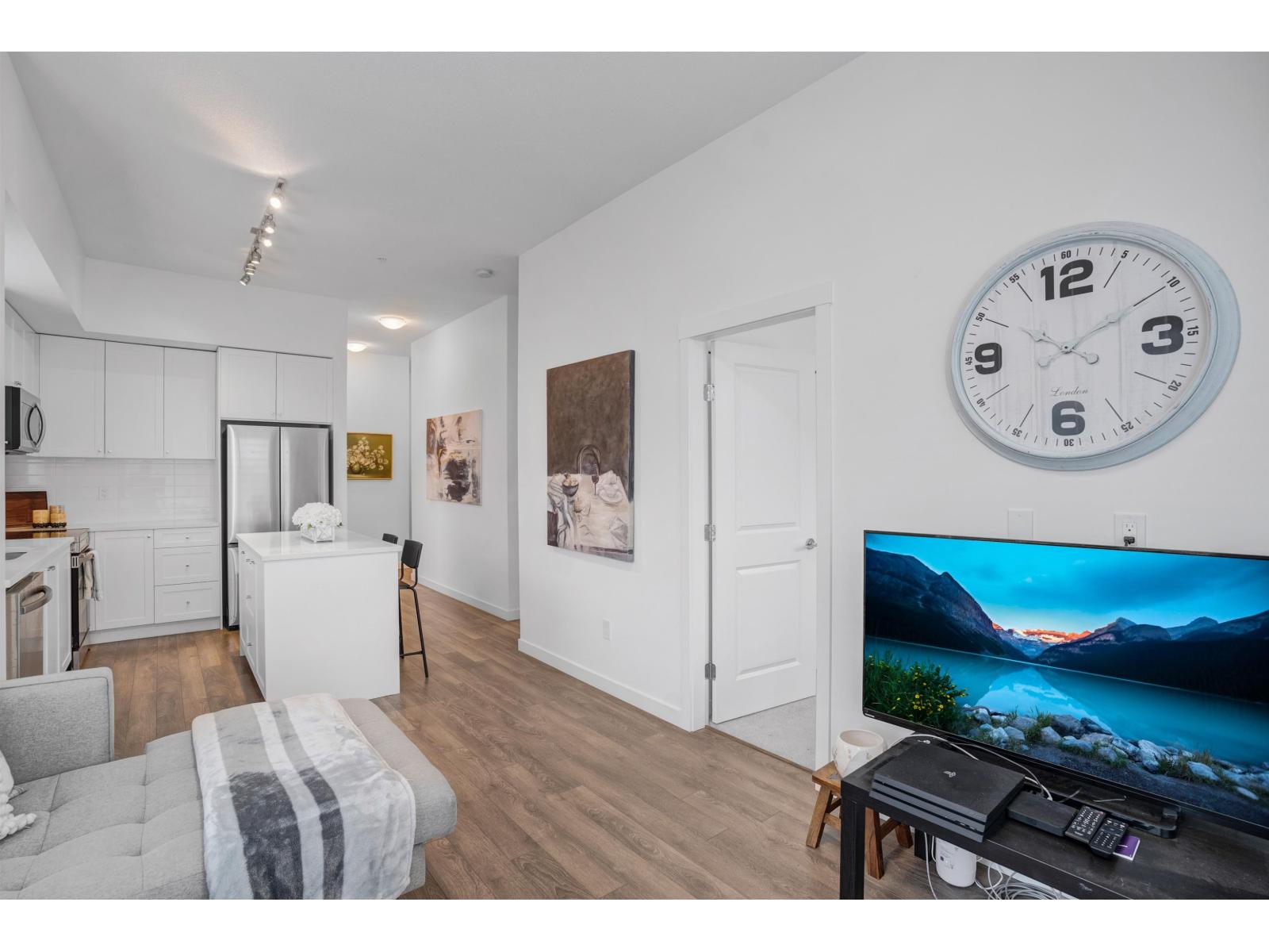 608 15825 85 Avenue, Surrey, British Columbia  V4N 6W9 - Photo 3 - R3086028