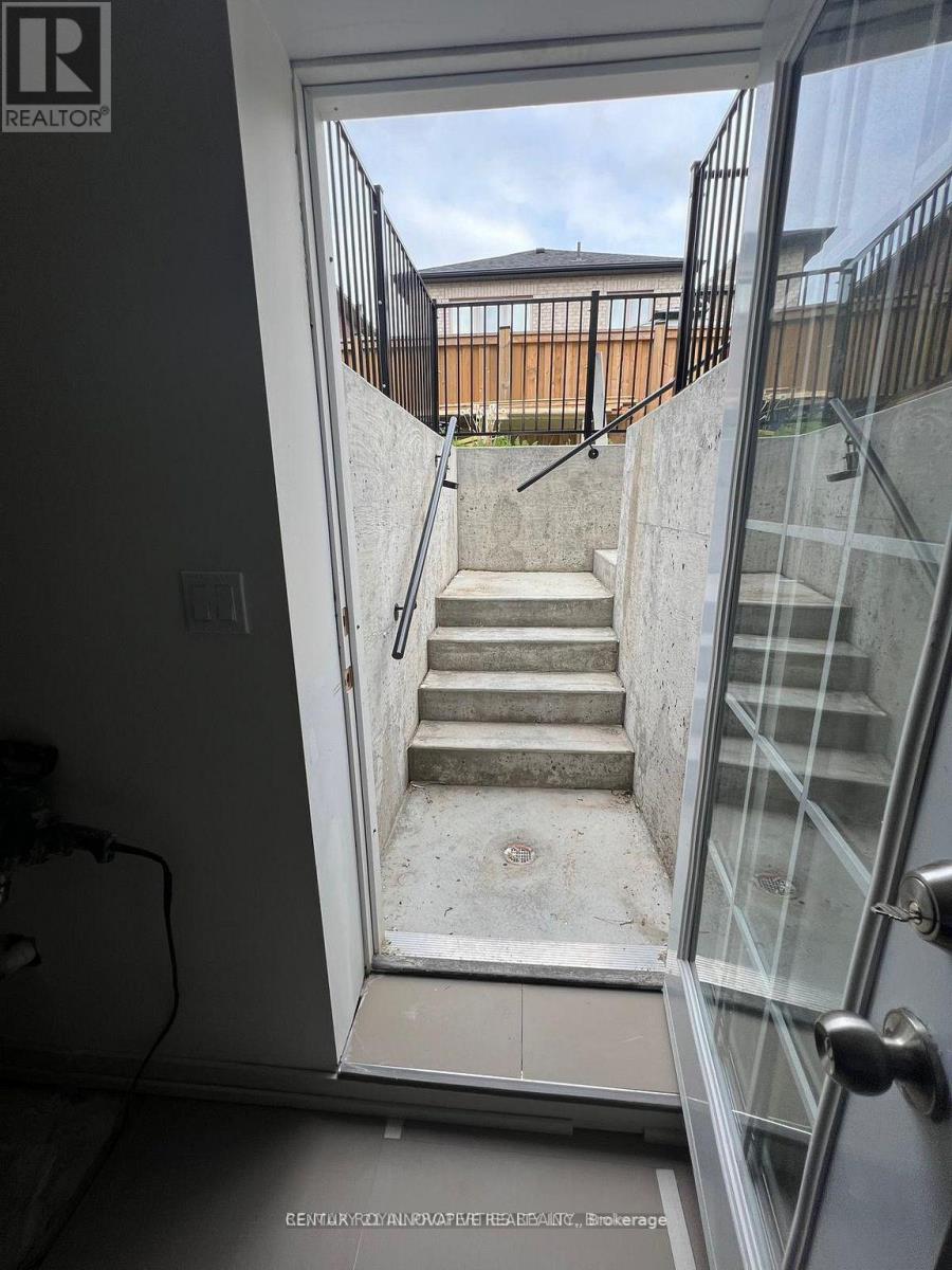 1042 Kingpeak Crescent, Pickering, Ontario  L1X 0H3 - Photo 1 - E12752322