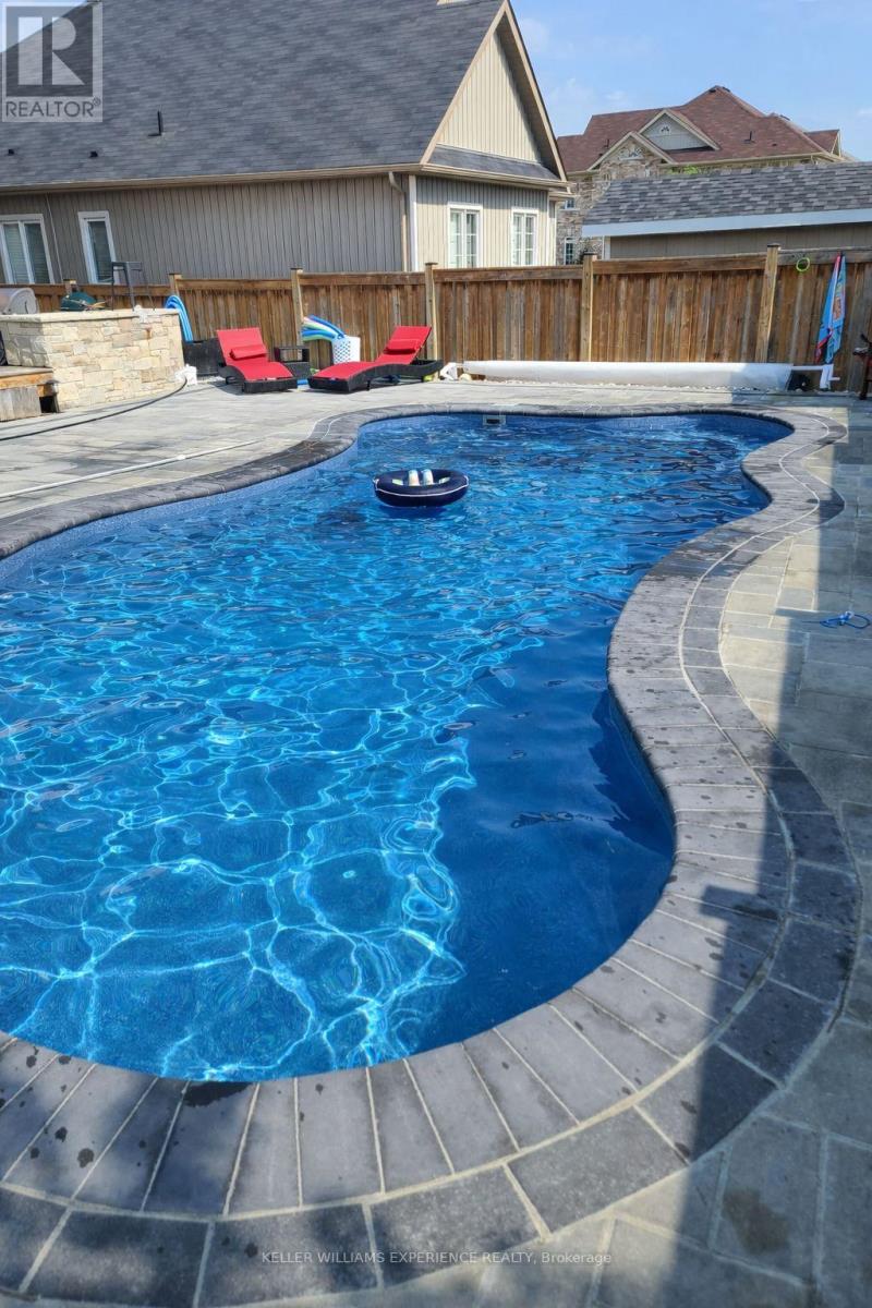 47 Mount Crescent, Essa (Angus), Ontario  L0M 1B5 - Photo 5 - N12758606