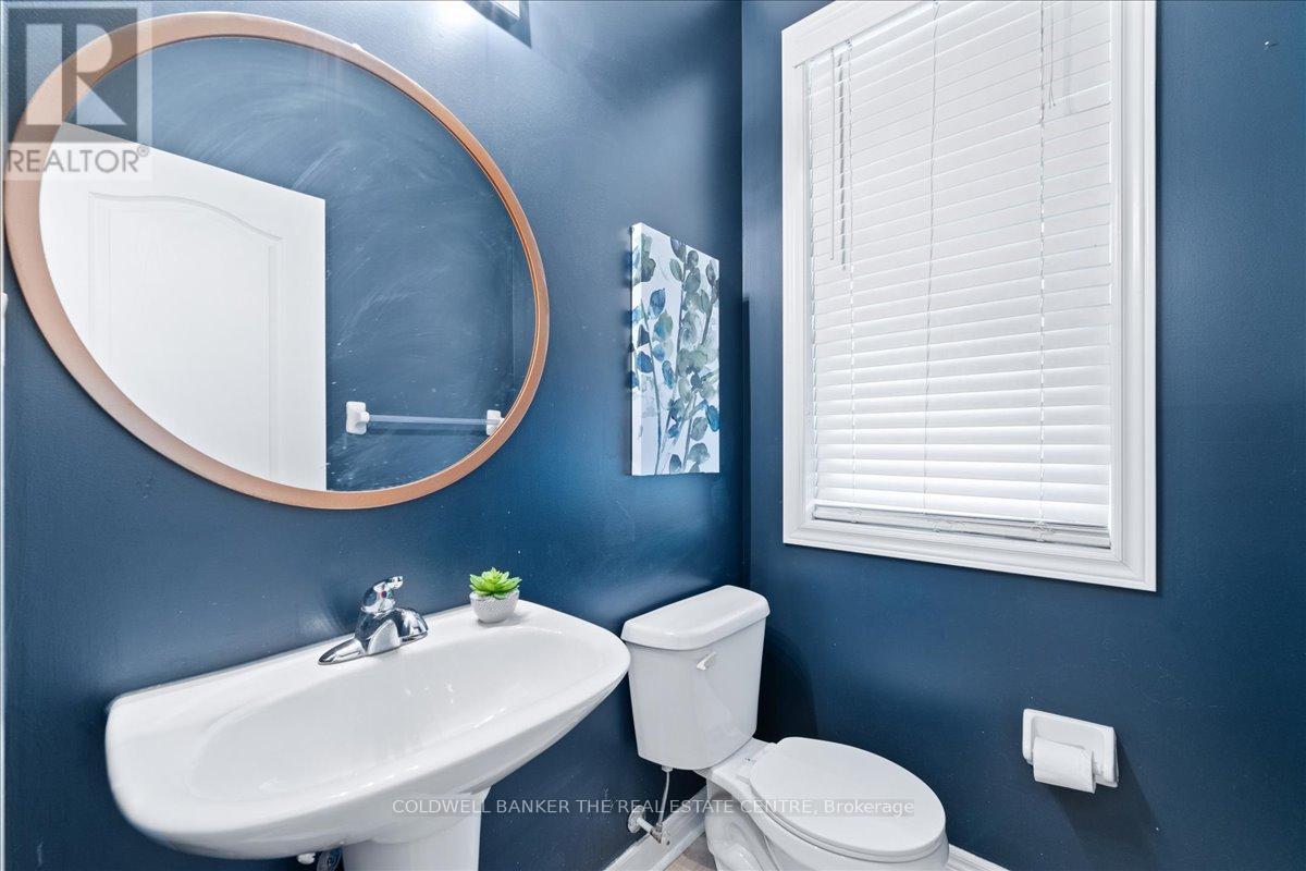 50 Pearcey Crescent, Barrie (Bayfield), Ontario  L4N 6R8 - Photo 8 - S12758498