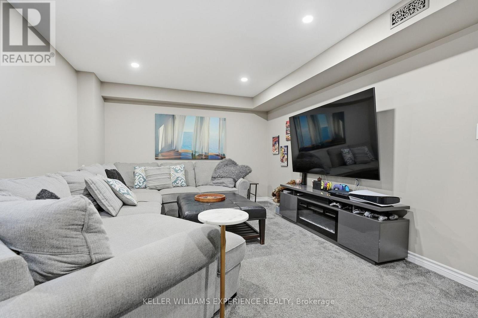 47 Mount Crescent, Essa (Angus), Ontario  L0M 1B5 - Photo 38 - N12758606