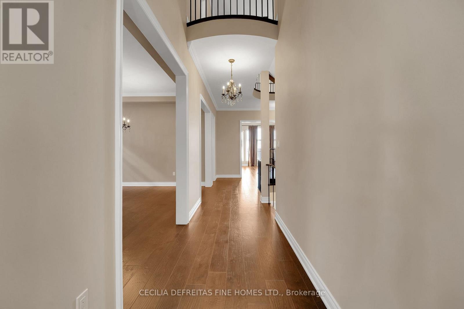 31 Munsie Drive, King, Ontario  L7B 0N8 - Photo 4 - N12758440