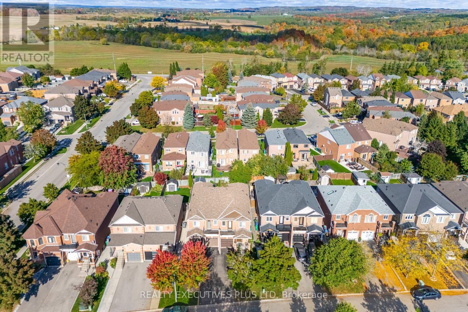 12 Manorwood Court, Caledon, Ontario  L7E 2S9 - Photo 3 - W12456250