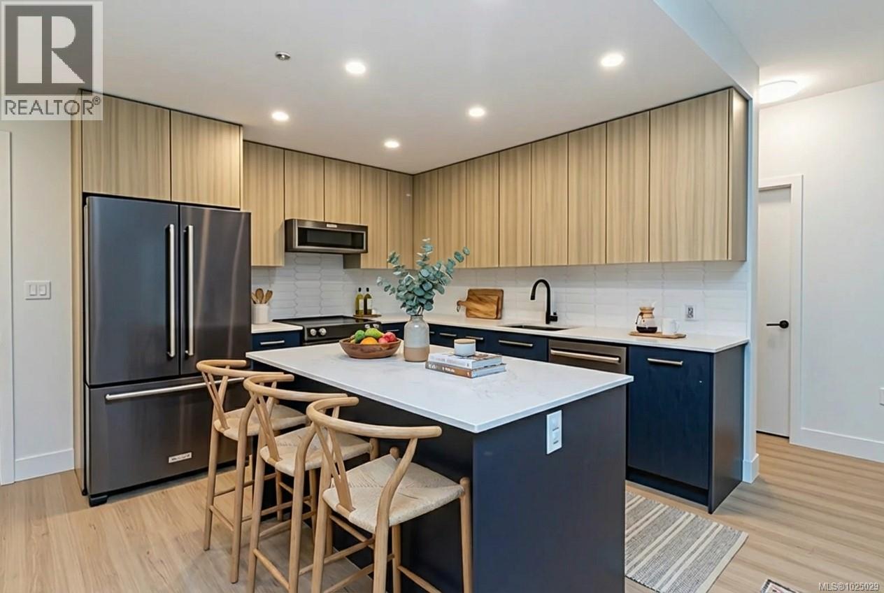 221 920 Reunion Ave, Langford, British Columbia  V9B 0W8 - Photo 2 - 1025029