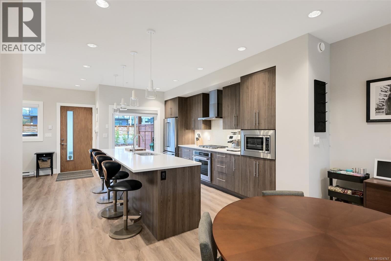 7864 Lochside Dr, Central Saanich, British Columbia  V8M 0B9 - Photo 11 - 1024747