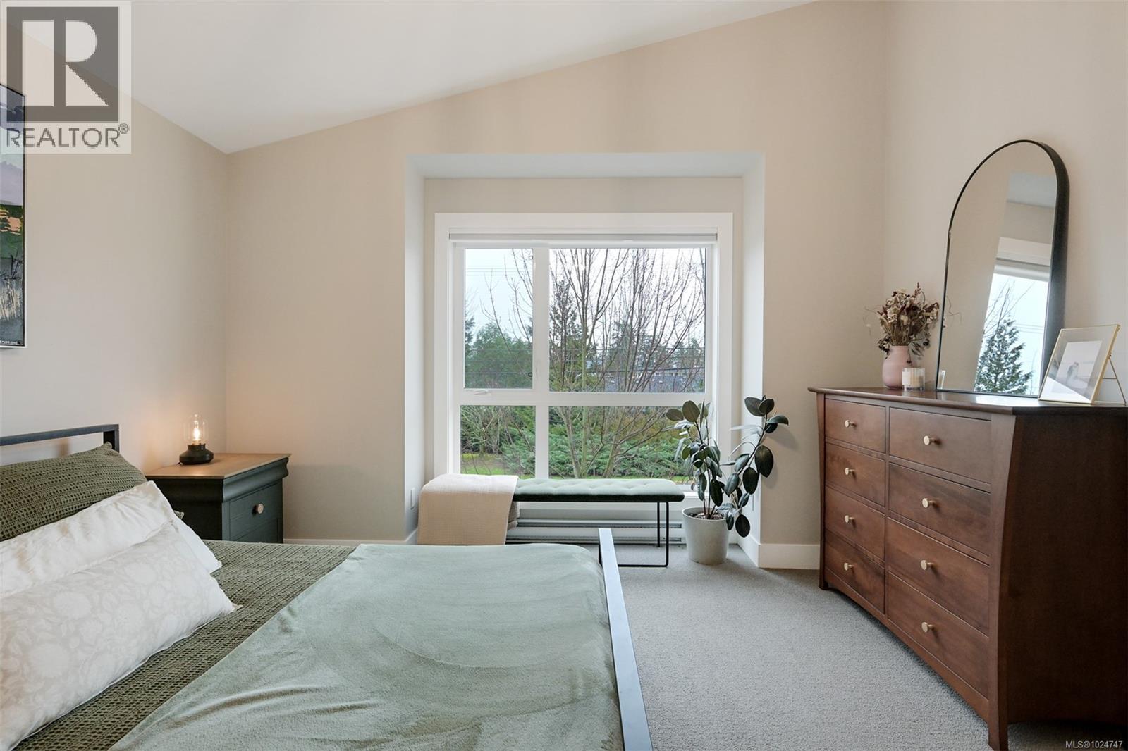 7864 Lochside Dr, Central Saanich, British Columbia  V8M 0B9 - Photo 16 - 1024747