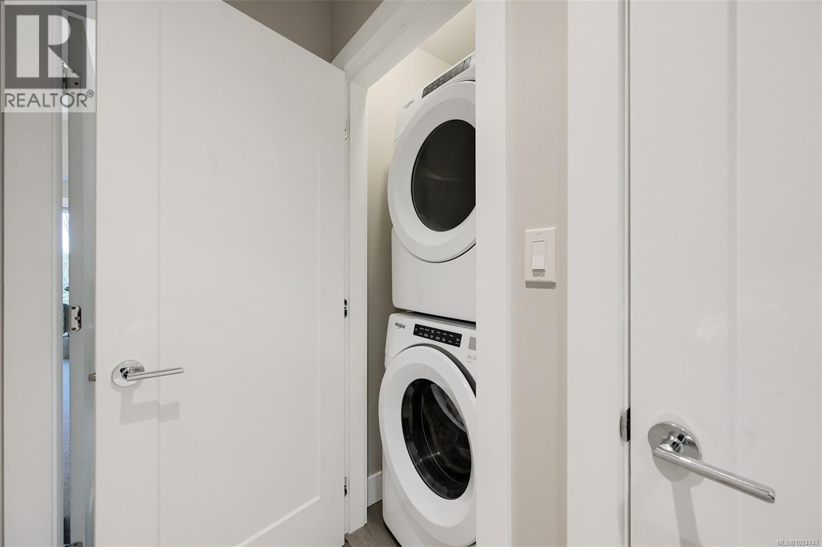 7864 Lochside Dr, Central Saanich, British Columbia  V8M 0B9 - Photo 23 - 1024747