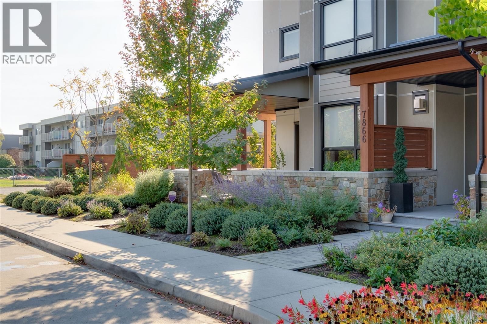 7864 Lochside Dr, Central Saanich, British Columbia  V8M 0B9 - Photo 34 - 1024747