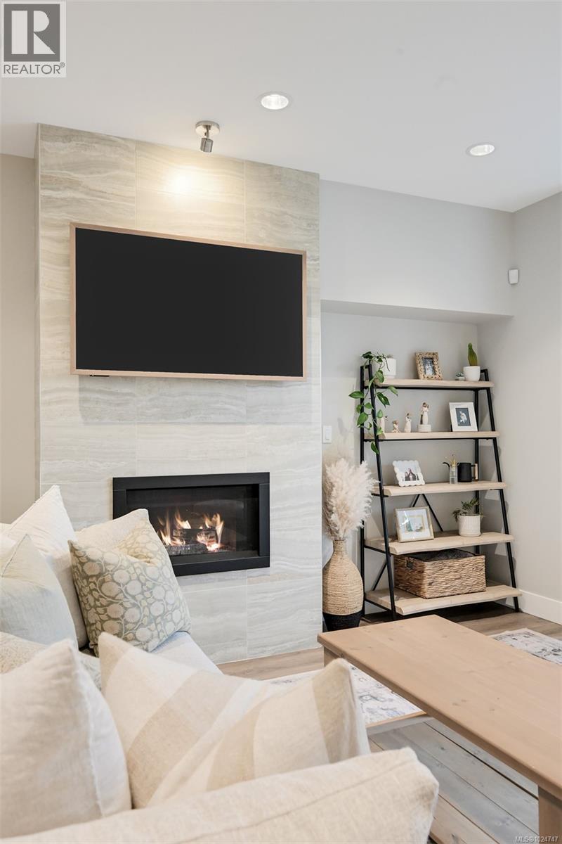 7864 Lochside Dr, Central Saanich, British Columbia  V8M 0B9 - Photo 5 - 1024747