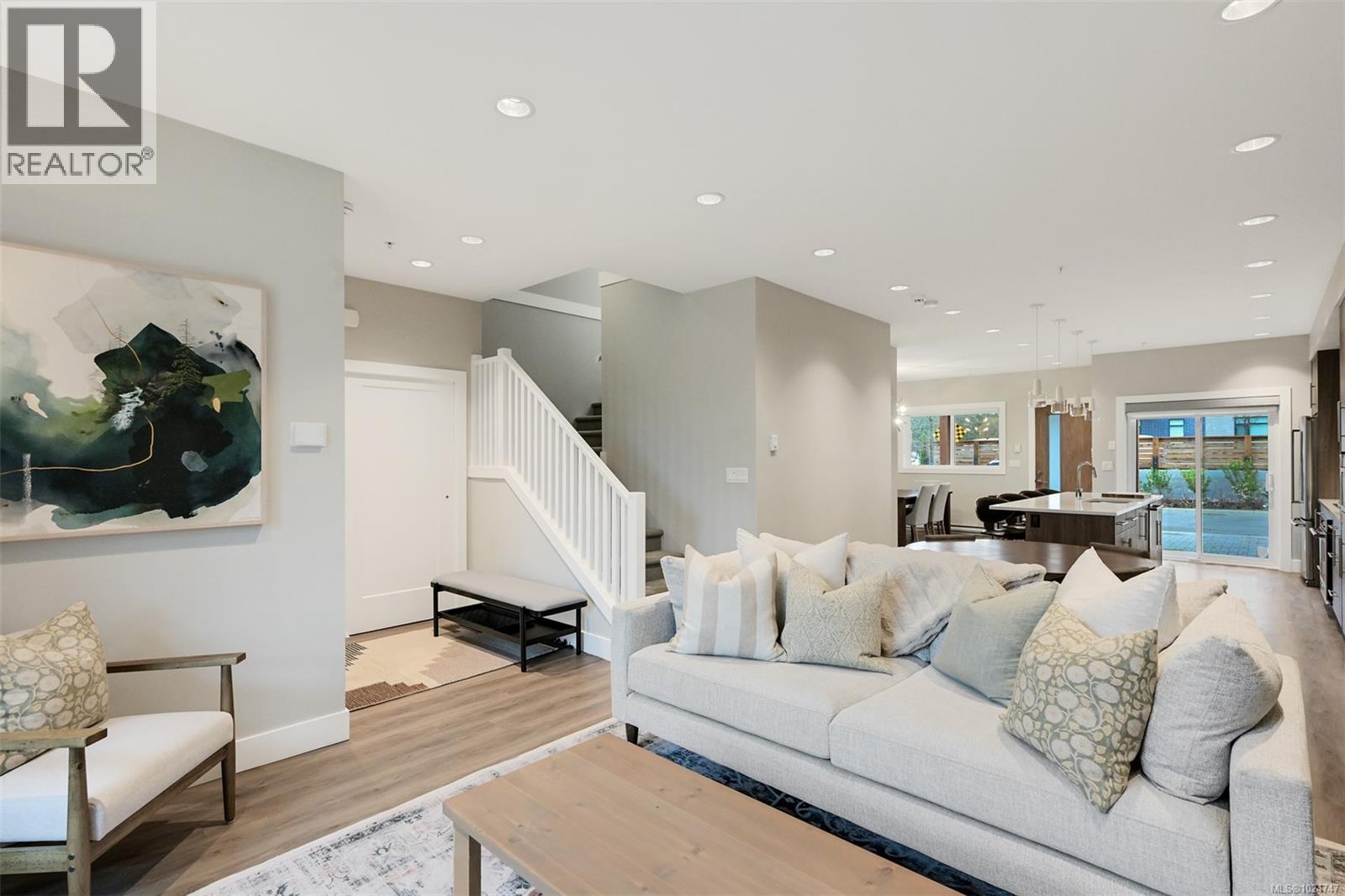 7864 Lochside Dr, Central Saanich, British Columbia  V8M 0B9 - Photo 6 - 1024747