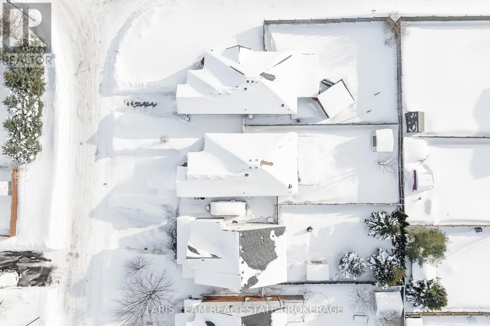 92 Wesley Avenue, Wasaga Beach, Ontario  L9Z 0B9 - Photo 26 - S12758518