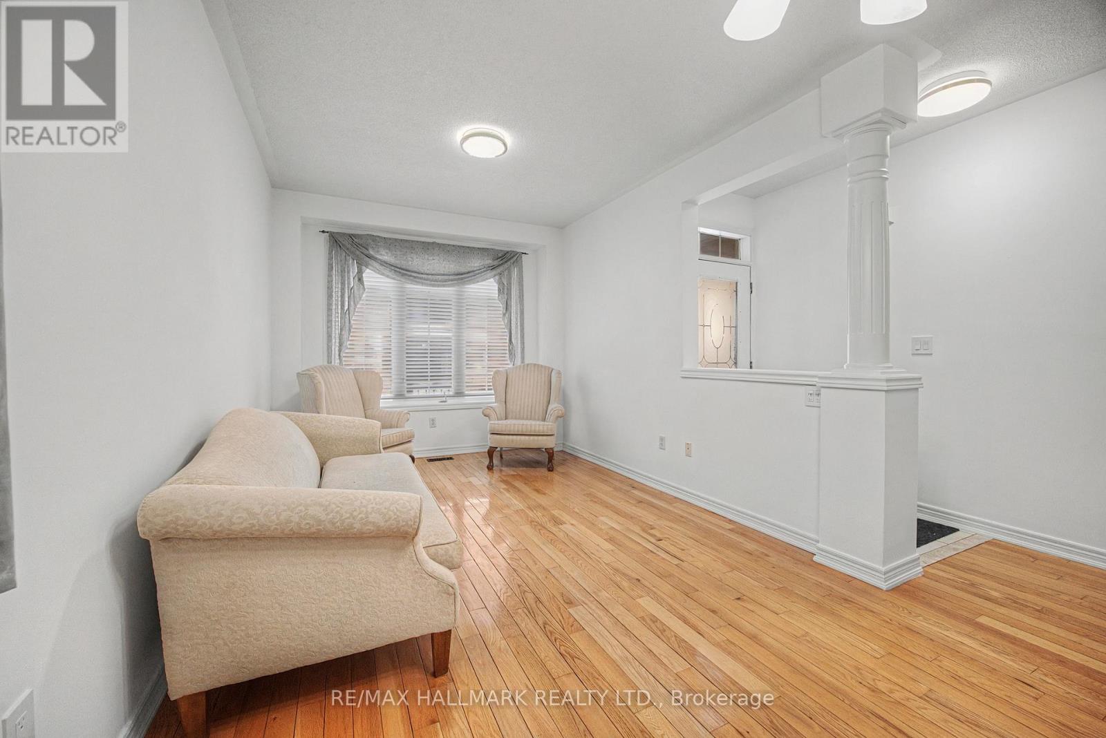 60 Cider Crescent, Richmond Hill, Ontario  L4E 4A4 - Photo 10 - N12736724